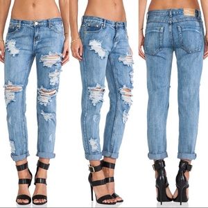 ❣️SOLD❣️One Teaspoon ripped jeans.